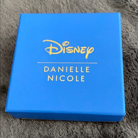 Danielle Nicole Beauty and the Beast Necklace - Picture 3 of 6